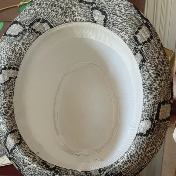 Canvas Hat with Satiny Animal Print Band - Picture 8 of 10